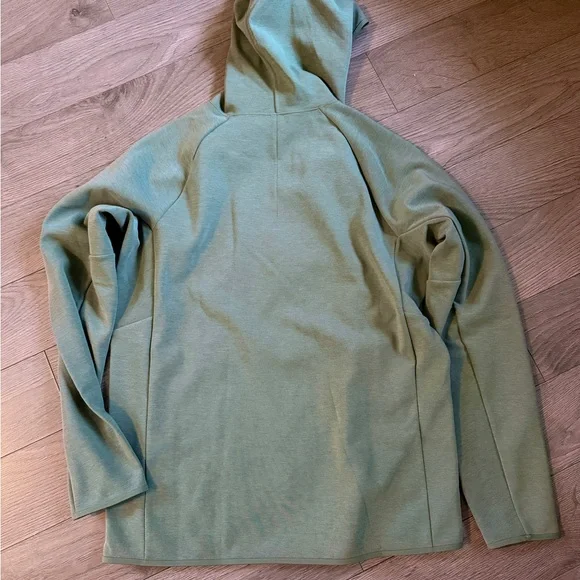 lululemon athletica Green Hoodie - Picture 2 of 6